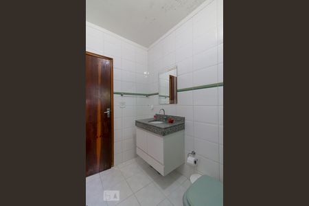 Casa à venda com 160m², 3 quartos e 2 vagasBanheiro social