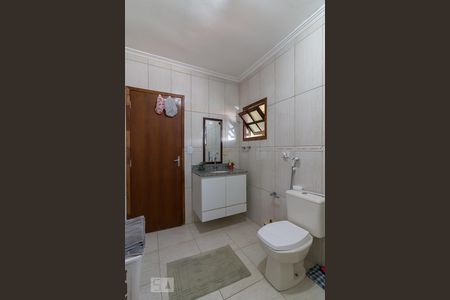 Casa à venda com 160m², 3 quartos e 2 vagasBanheiro quarto 3 suíte