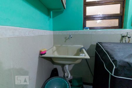 Casa à venda com 160m², 3 quartos e 2 vagasÁrea de serviço - tanque