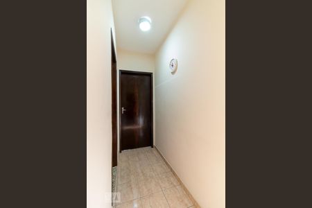 Casa à venda com 160m², 3 quartos e 2 vagasCorredor
