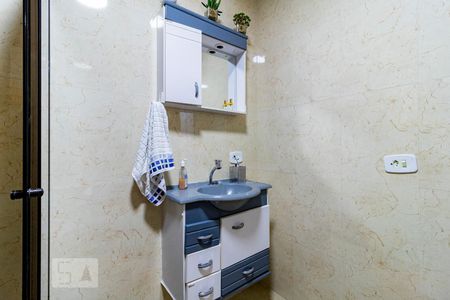 Casa à venda com 250m², 3 quartos e 1 vagaBanheiro 2