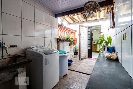 Casa à venda com 250m², 3 quartos e 1 vagaÁrea de Serviço