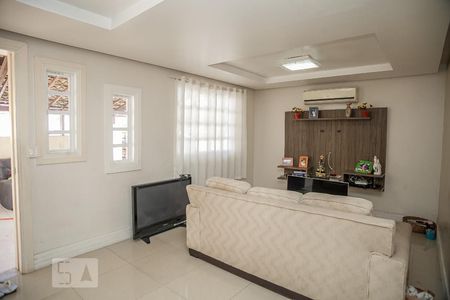 Sala de casa para alugar com 4 quartos, 165m² em Taquara, Rio de Janeiro