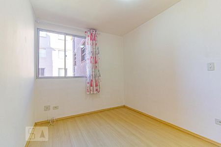 Quarto 1 de apartamento para alugar com 3 quartos, 60m² em Capão Raso, Curitiba
