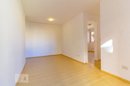 Sala de apartamento para alugar com 3 quartos, 60m² em Capão Raso, Curitiba