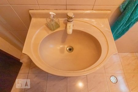 Casa à venda com 151m², 3 quartos e 2 vagasLavabo