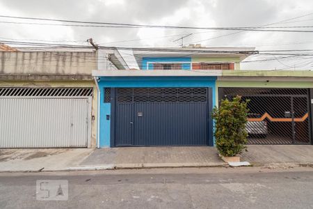 Casa à venda com 151m², 3 quartos e 2 vagasFachada