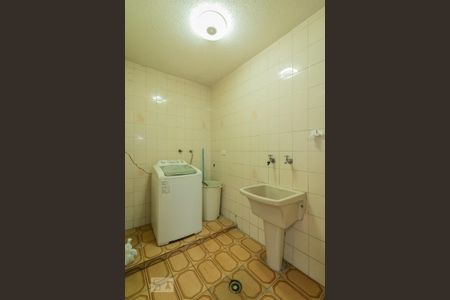 Casa à venda com 151m², 3 quartos e 2 vagas Lavanderia