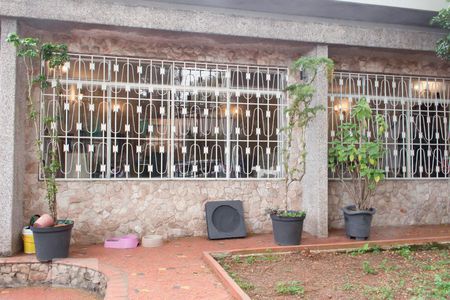 Casa à venda com 600m², 4 quartos e 3 vagasFachada