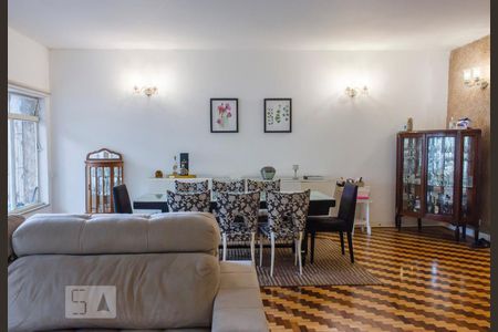 Casa à venda com 600m², 4 quartos e 3 vagasSala