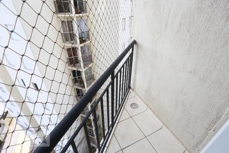 Sacada de apartamento para alugar com 2 quartos, 52m² em São Pedro, Osasco