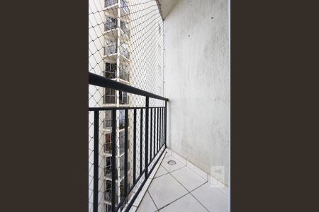 Sacada de apartamento para alugar com 2 quartos, 52m² em São Pedro, Osasco