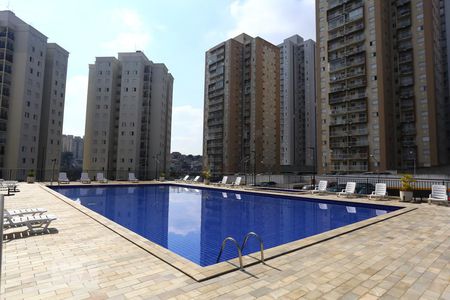 Apartamento para alugar com 52m², 2 quartos e 1 vagaÁrea comum - Piscina