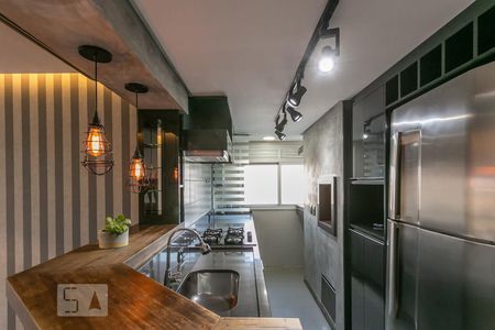 Apartamento à venda com 64m², 2 quartos e 2 vagasCozinha e Área de Serviço