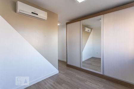 Suíte  de apartamento à venda com 2 quartos, 64m² em Petrópolis, Porto Alegre