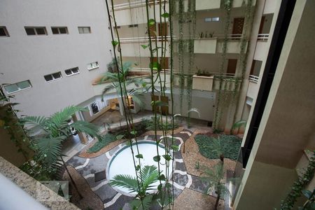 Apartamento para alugar com 50m², 1 quarto e 1 vagaÁrea comum - vista do interior do condomínio