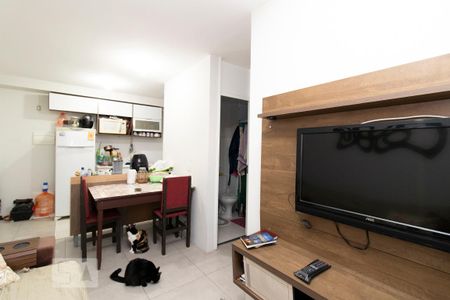 Sala de Estar de apartamento à venda com 2 quartos, 46m² em Jardim Íris, São Paulo