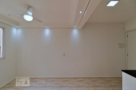 Sala de apartamento para alugar com 2 quartos, 43m² em Jardim Helga, São Paulo