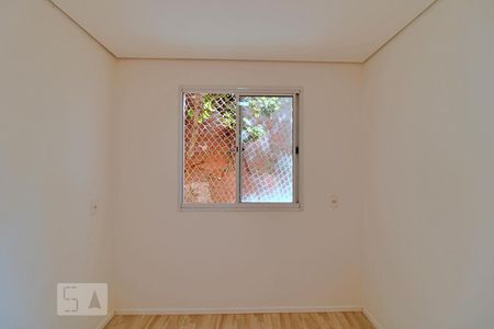Quarto 1 de apartamento para alugar com 2 quartos, 43m² em Jardim Helga, São Paulo