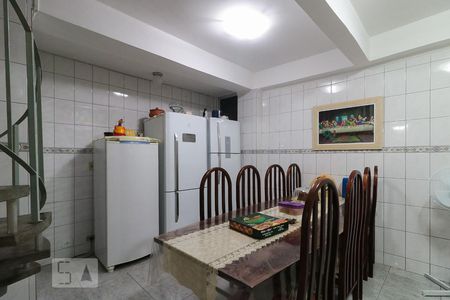 Casa à venda com 200m², 5 quartos e 2 vagas Casa à venda com 200m², 5 quartos e 2 vagasCozinha