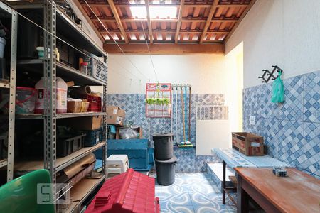 Casa à venda com 200m², 5 quartos e 2 vagas Casa à venda com 200m², 5 quartos e 2 vagasÁrea de Serviço