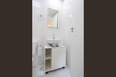 Apartamento à venda com 40m², 2 quartos e 1 vaga Apartamento à venda com 40m², 2 quartos e 1 vagaBanheiro