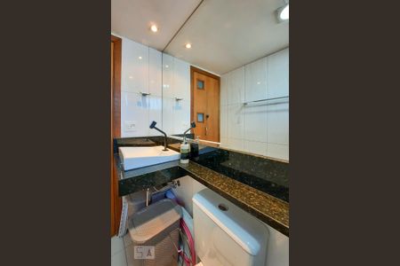 Apartamento para alugar com 53m², 2 quartos e 2 vagas Apartamento para alugar com 53m², 2 quartos e 2 vagasBanheiro