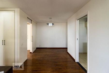 Sala de apartamento à venda com 2 quartos, 56m² em Vila Nova Conceição, São Paulo