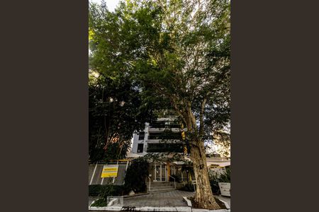 Apartamento à venda com 56m², 2 quartos e 2 vagas Apartamento à venda com 56m², 2 quartos e 2 vagasFachada