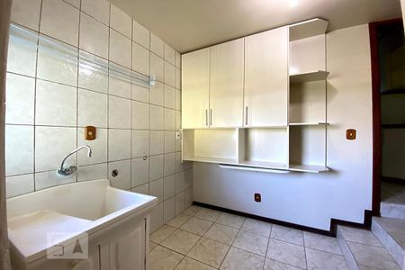 Casa à venda com 136m², 3 quartos e 1 vagaLavanderia