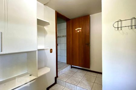 Casa à venda com 136m², 3 quartos e 1 vagaLavanderia