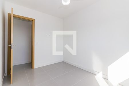Apartamento à venda com 75m², 3 quartos e 2 vagasQuarto 2