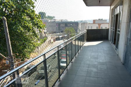 Apartamento à venda com 154m², 3 quartos e 1 vagaSacada principal