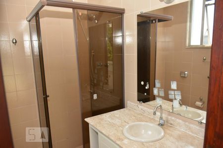 Apartamento à venda com 154m², 3 quartos e 1 vagaBanheiro da Suíte