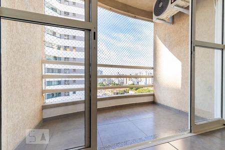 Sacada de apartamento para alugar com 3 quartos, 93m² em Novo Taquaral, Campinas