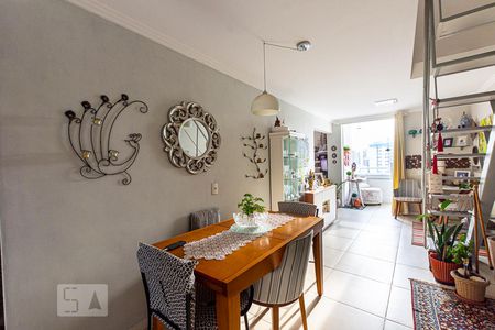 Salade Apartamento com 2 quartos, 140m² Santa Rosa 
