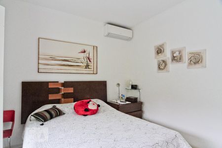 Casa à venda com 364m², 4 quartos e 5 vagasSuíte 2