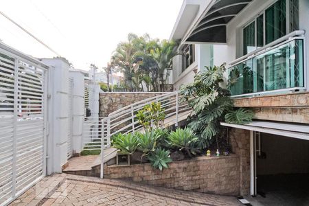 Casa à venda com 364m², 4 quartos e 5 vagasÁrea Externa