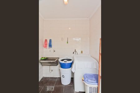 Casa à venda com 364m², 4 quartos e 5 vagasÁrea de serviço externa