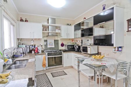 Casa à venda com 364m², 4 quartos e 5 vagasCozinha