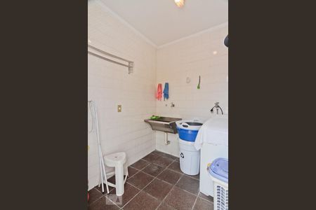 Casa à venda com 364m², 4 quartos e 5 vagasÁrea de serviço externa