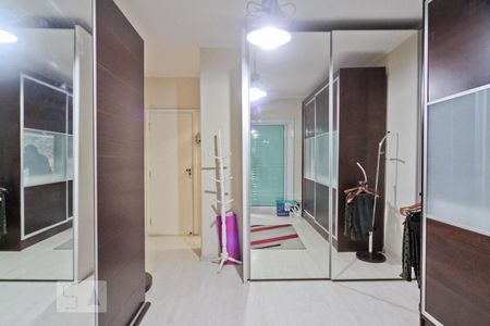 Casa à venda com 364m², 4 quartos e 5 vagasSuíte 1