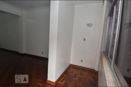 Apartamento à venda com 200m², 4 quartos e sem vagaSala