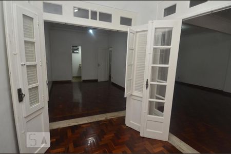 Apartamento à venda com 200m², 4 quartos e sem vagaSala