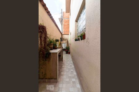 Casa à venda com 59m², 3 quartos e 3 vagasCorredor Externo