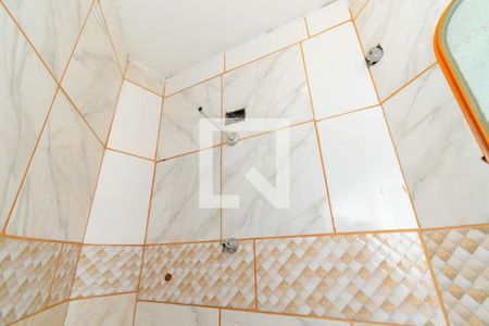 Banheiro de casa para alugar com 1 quarto, 30m² em Jardim Santa Adelia, São Paulo