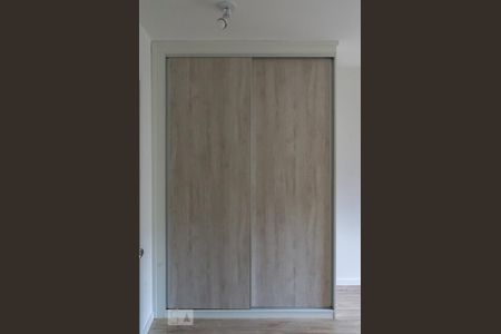 Suíte de apartamento para alugar com 1 quarto, 48m² em Independência, Porto Alegre