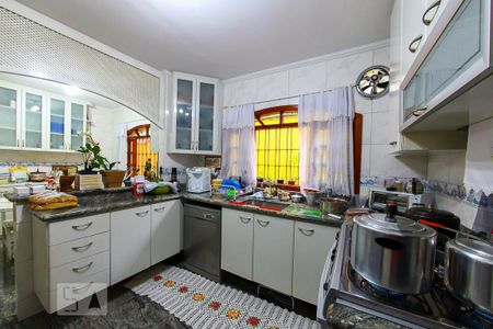 Casa à venda com 298m², 4 quartos e 5 vagasCozinha