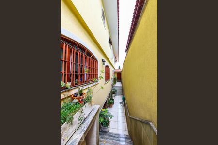 Casa à venda com 298m², 4 quartos e 5 vagasCorredor