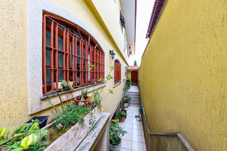 Casa à venda com 298m², 4 quartos e 5 vagasCorredor